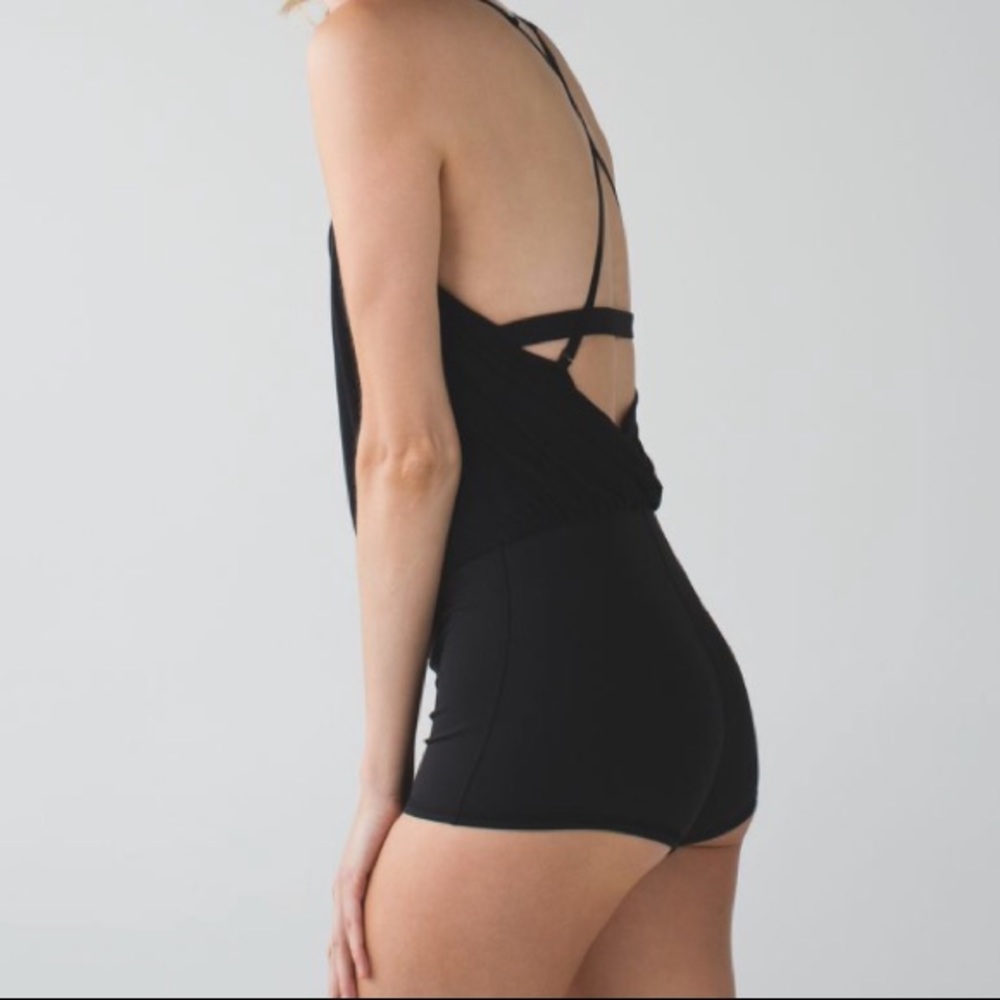 NWT BLACK LULULEMON DANCE TO YOGA LEOTARD - - 10 - Picture 2 of 8